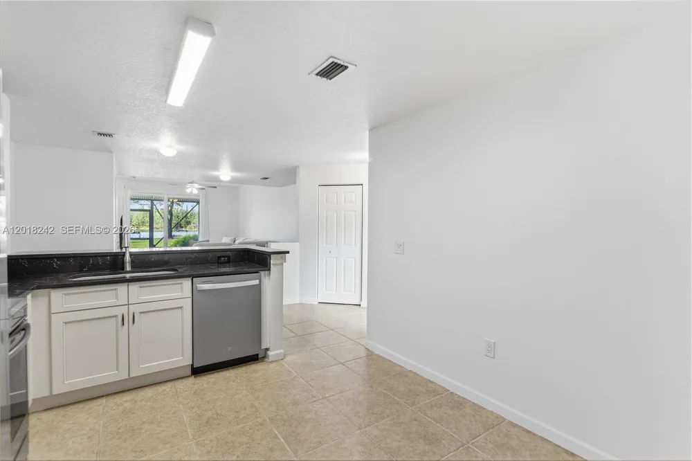 4065 Crystal Lake Dr, Deerfield Beach, FL 33064