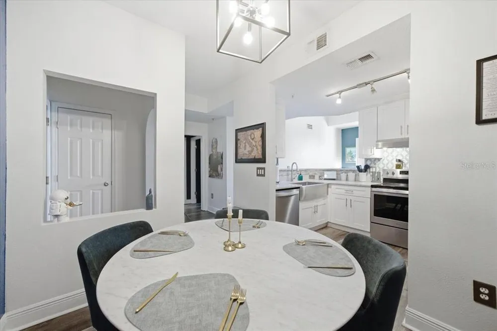 501 Knights Run Ave, Tampa, FL 33602