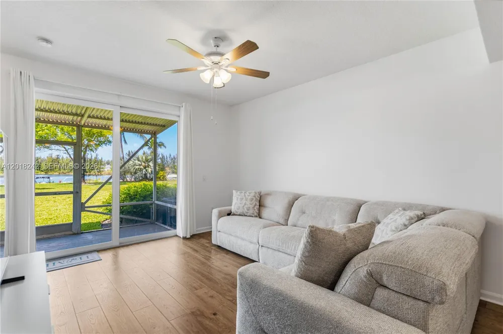 4065 Crystal Lake Dr, Deerfield Beach, FL 33064