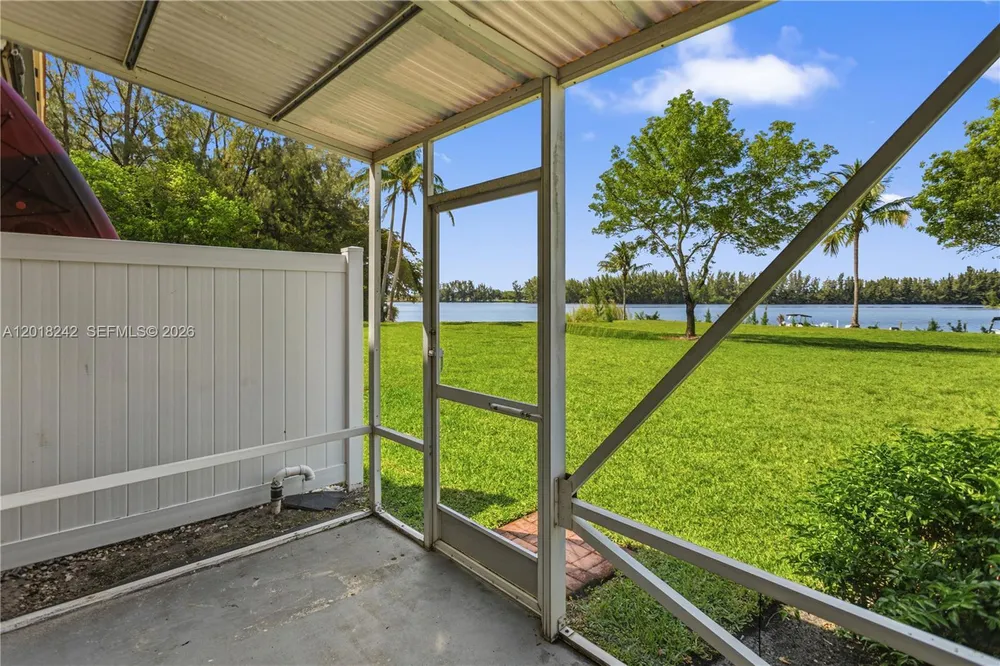 4065 Crystal Lake Dr, Deerfield Beach, FL 33064