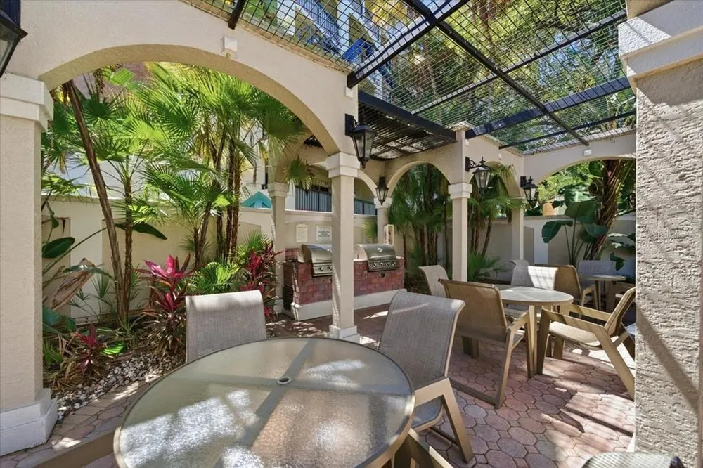 501 Knights Run Ave, Tampa, FL 33602