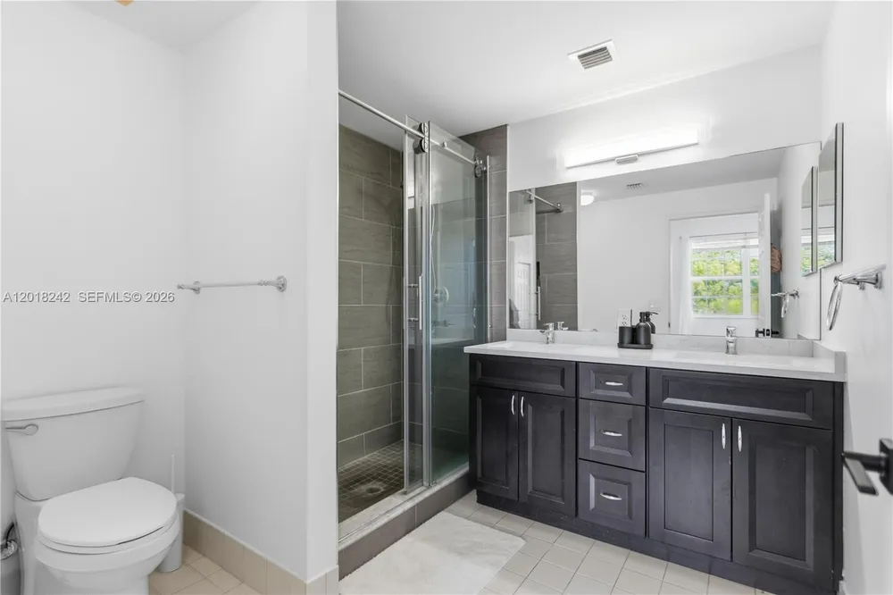 4065 Crystal Lake Dr, Deerfield Beach, FL 33064