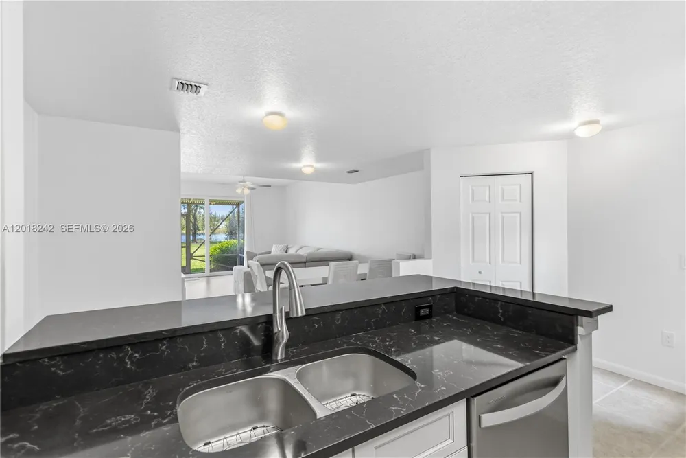 4065 Crystal Lake Dr, Deerfield Beach, FL 33064