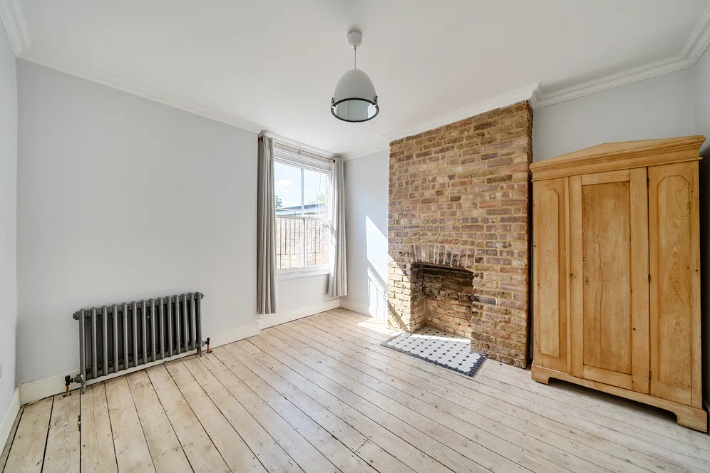 Priory Avenue, London, N8 photo 8
