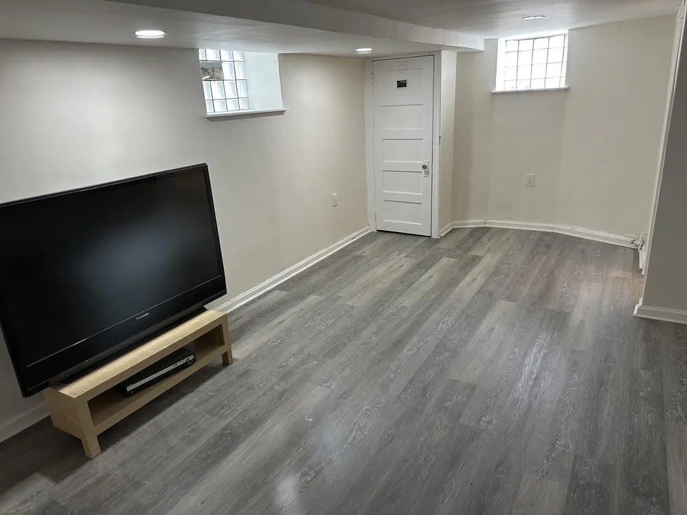 1123 Gilham St, Philadelphia, PA 19111