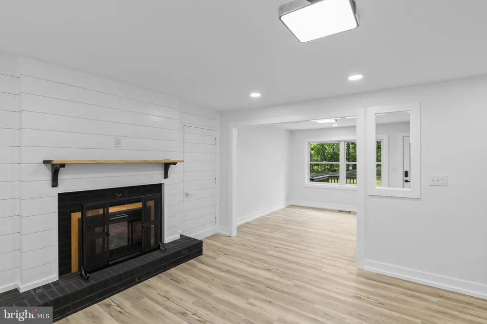 767 Bon Haven Dr, Annapolis, MD 21401
