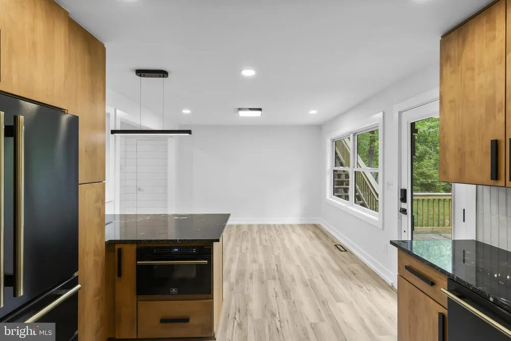 767 Bon Haven Dr, Annapolis, MD 21401