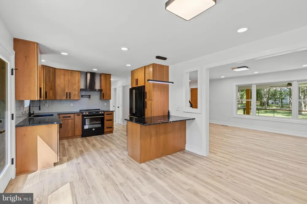 767 Bon Haven Dr, Annapolis, MD 21401