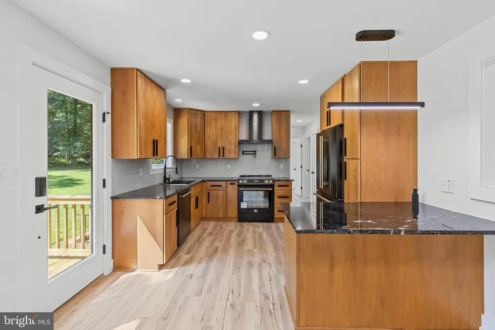 767 Bon Haven Dr, Annapolis, MD 21401