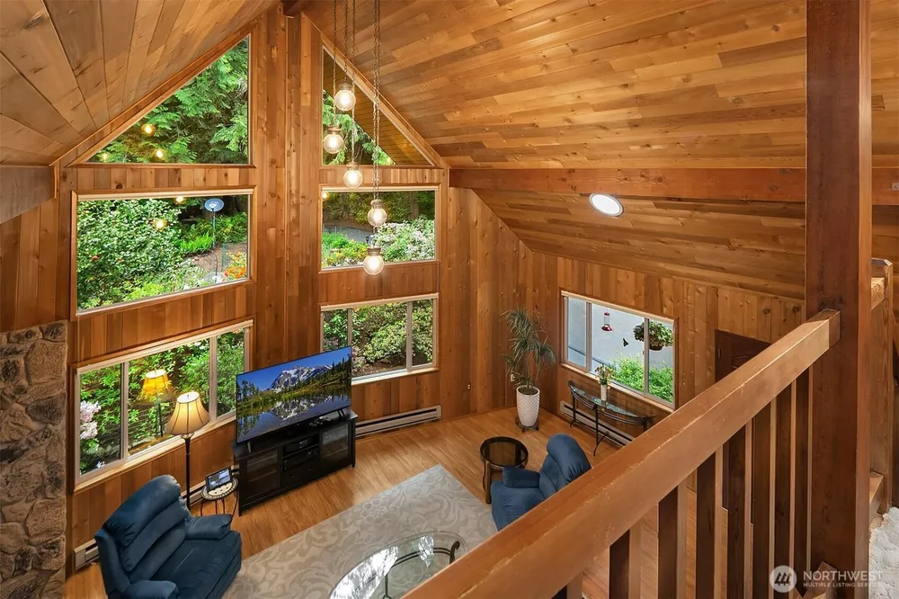 20717 SE 222nd St, Maple Valley, WA 98038