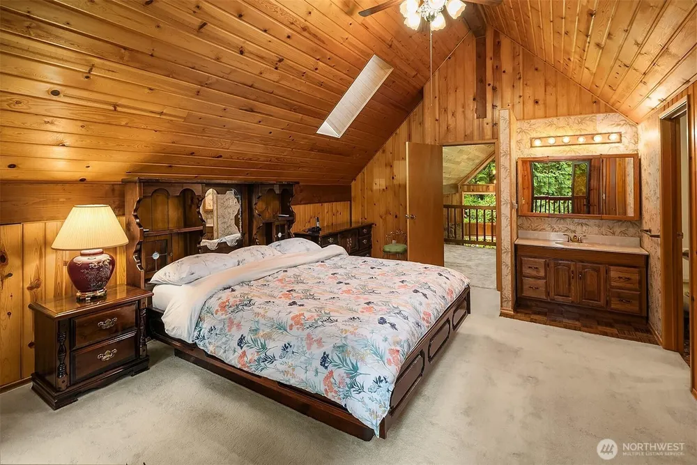 20717 SE 222nd St, Maple Valley, WA 98038