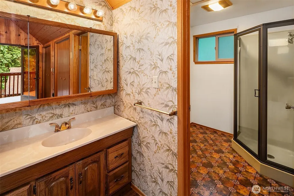 20717 SE 222nd St, Maple Valley, WA 98038