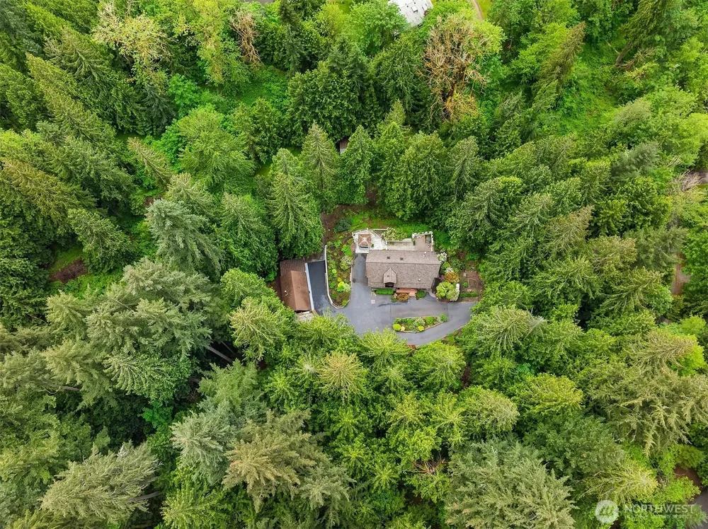 20717 SE 222nd St, Maple Valley, WA 98038