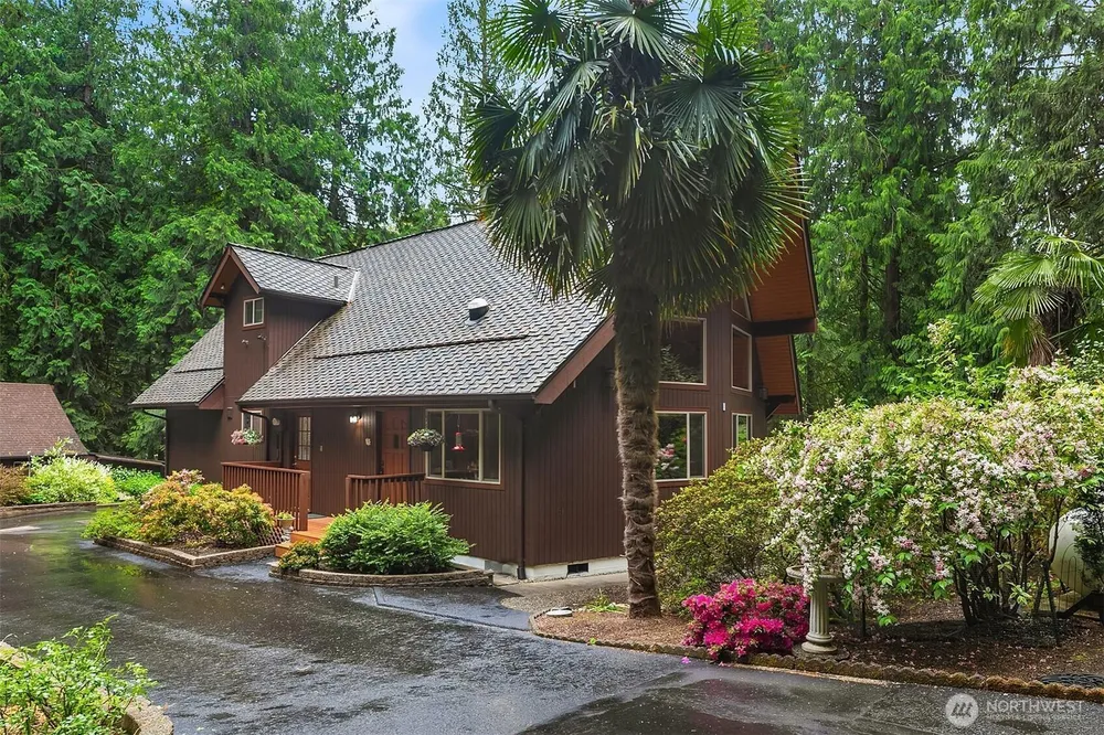 20717 SE 222nd St, Maple Valley, WA 98038