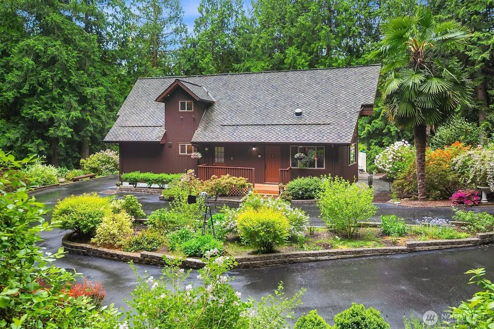 20717 SE 222nd St, Maple Valley, WA 98038