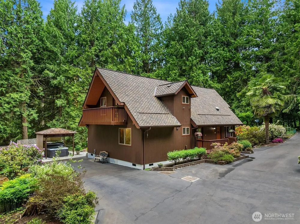 20717 SE 222nd St, Maple Valley, WA 98038