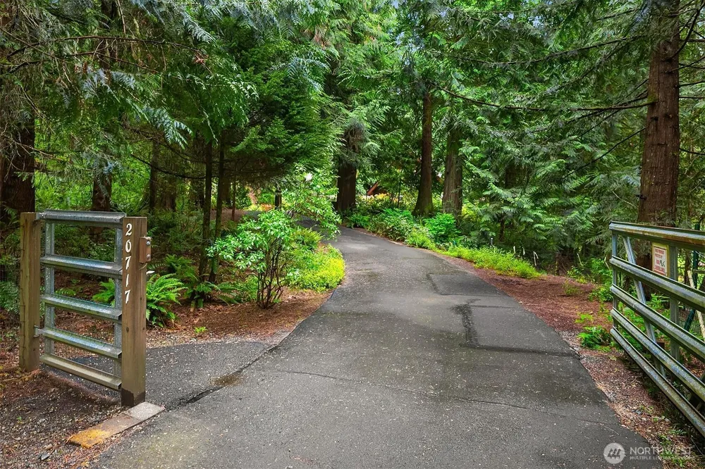 20717 SE 222nd St, Maple Valley, WA 98038
