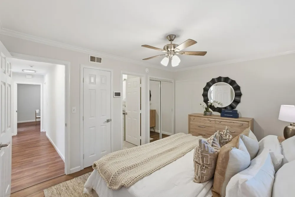702 Fiesta Dr, San Mateo, CA 94403
