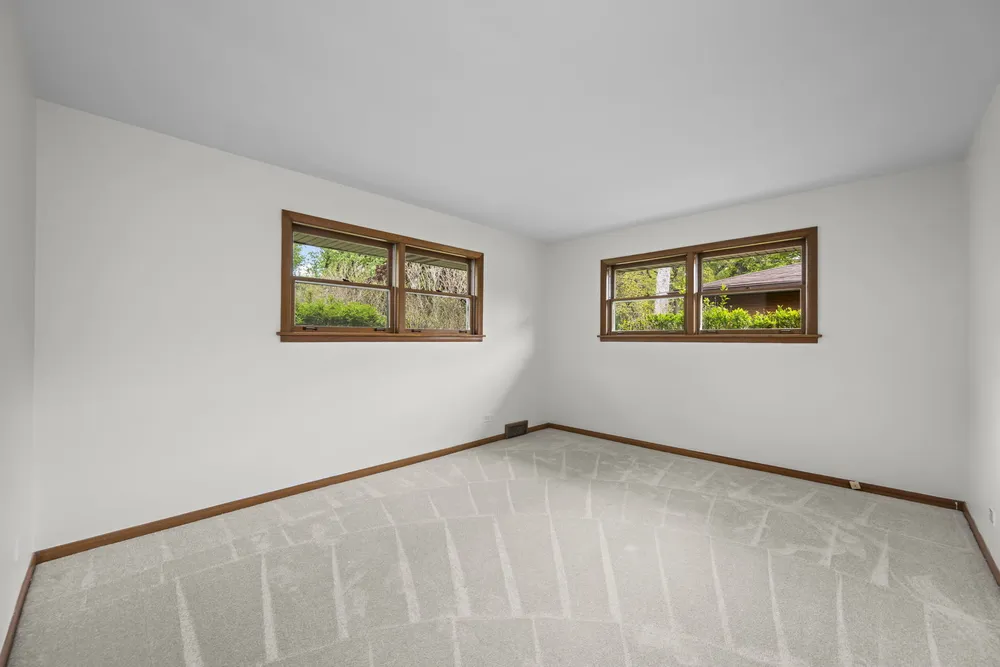 412 W Camp McDonald Rd, Prospect Heights, IL 60070