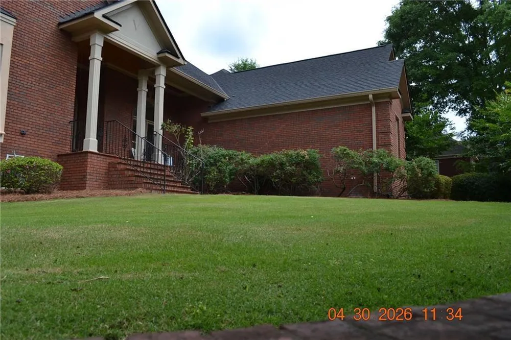 71 Greystone Ct, Smiths Station, AL 36877