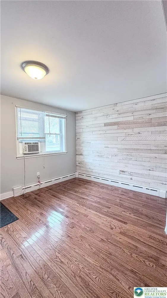 315 Brodhead St, Easton, PA 18042