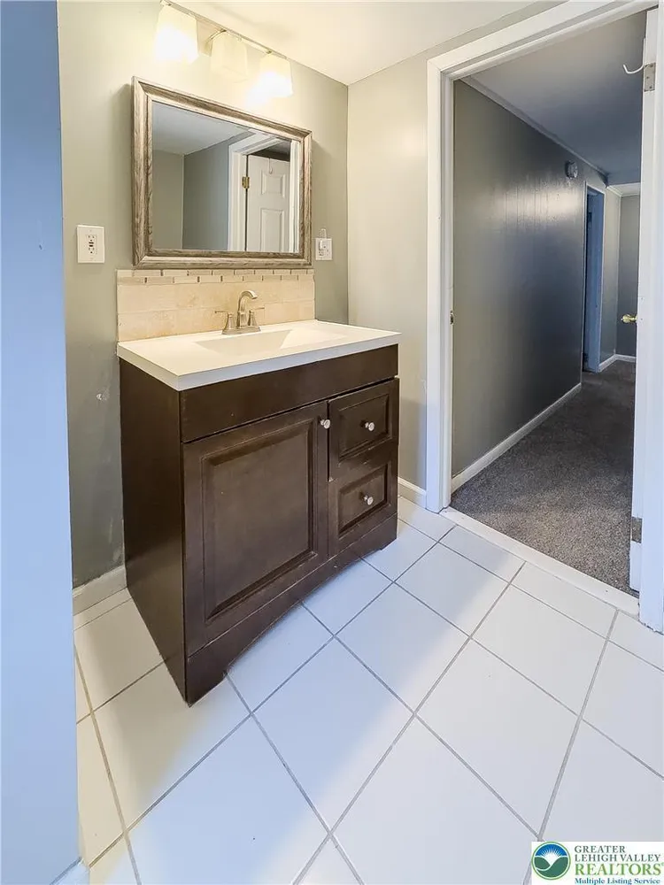 315 Brodhead St, Easton, PA 18042
