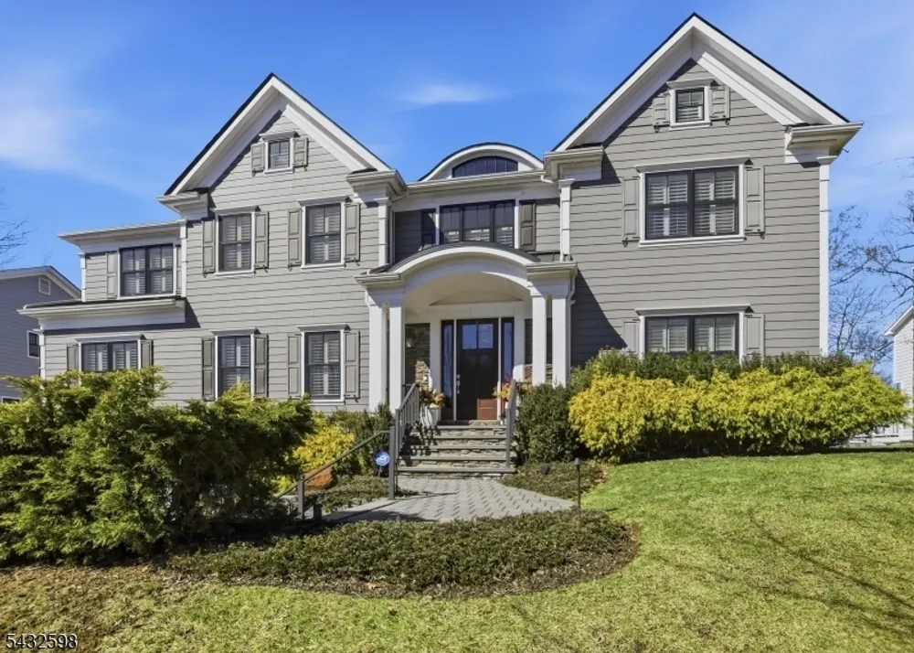 107 Longview Ave, Chatham, NJ 07928