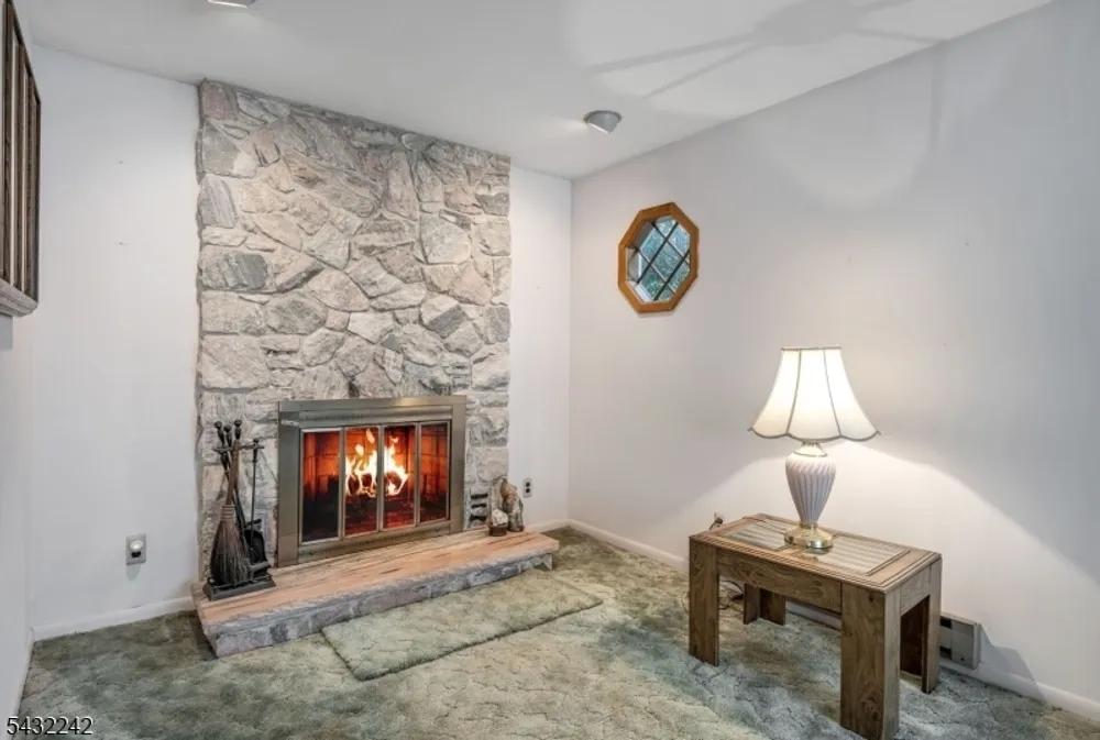 415 N 4th Ave, Hawthorne, NJ 07506