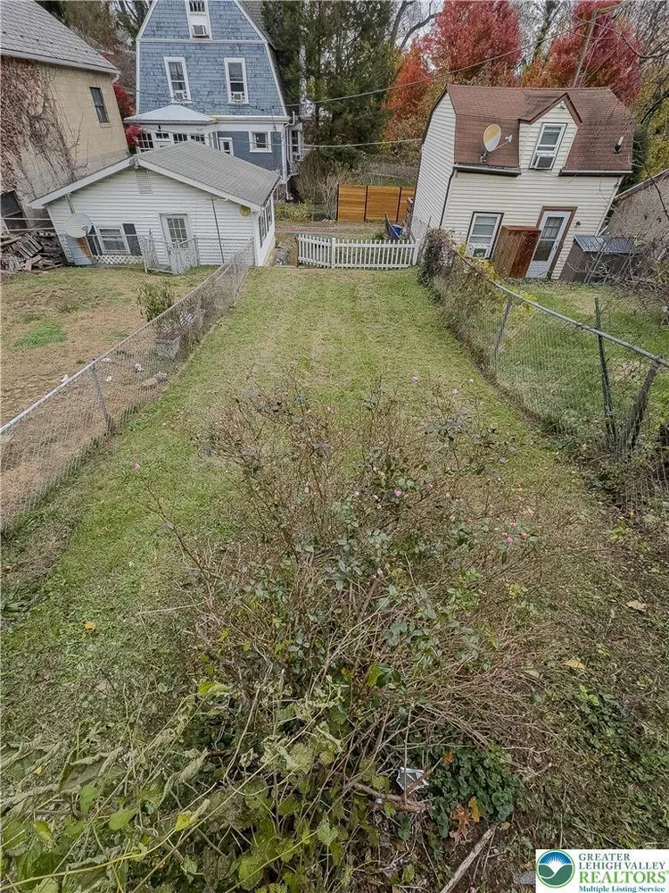 315 Brodhead St, Easton, PA 18042