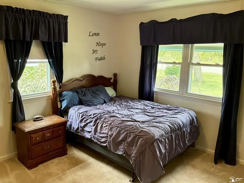 2139 Sandy Creek Rd, Monroe, MI 48162