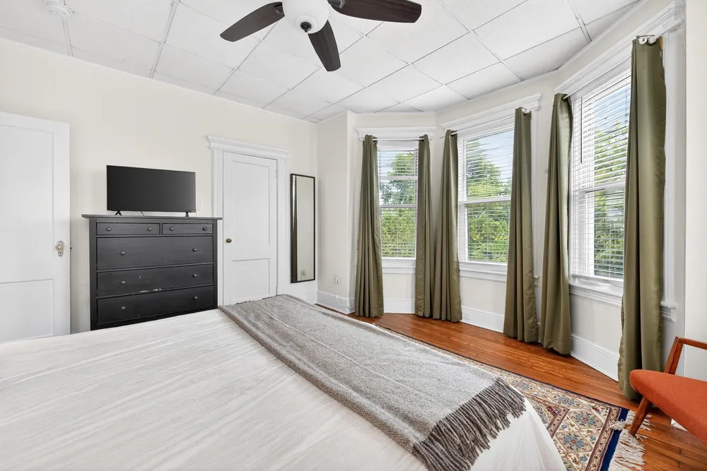 601 16th St, Union City, NJ 07087