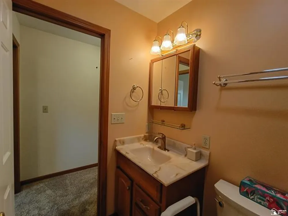 15496 Rutherford Blvd, Monroe, MI 48161