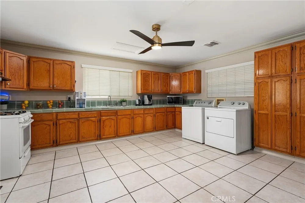 22640 Cohasset St, West Hills, CA 91307-1621
