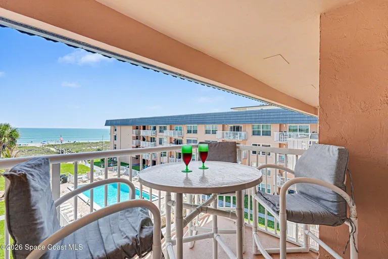 15 Sunflower St, Cocoa Beach, FL 32931