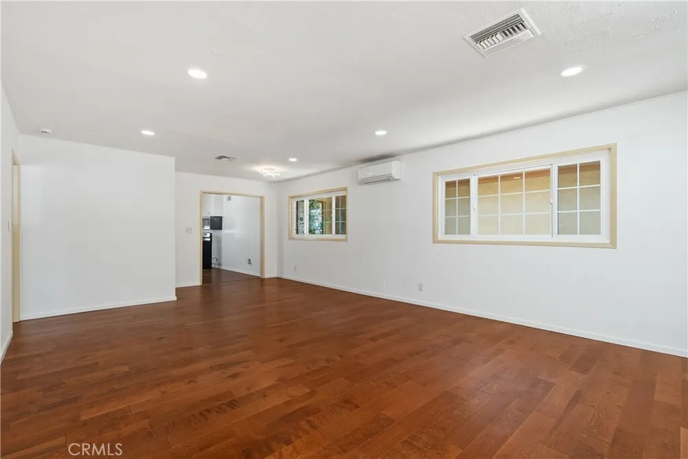 22640 Cohasset St, West Hills, CA 91307-1621