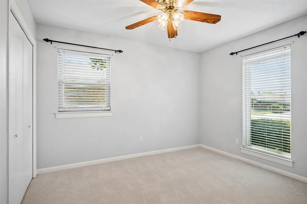 6220 Sandra Dr, Fort Worth, TX 76133