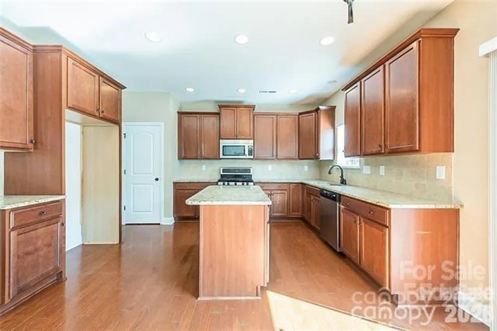 2003 Fallondale Rd, Waxhaw, NC 28173