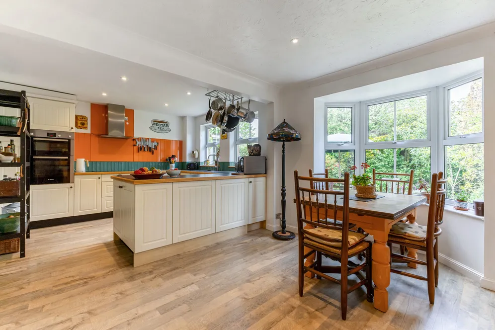 Windsor Park, Alton, GU34 photo 4