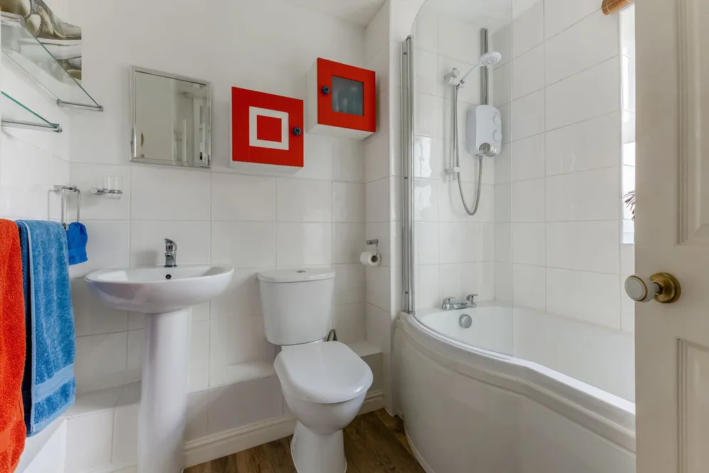 Windsor Park, Alton, GU34 photo 8