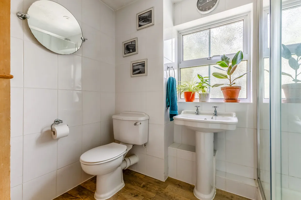 Windsor Park, Alton, GU34 photo 13