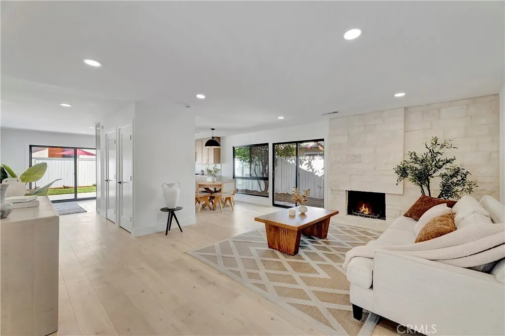 8761 Anthony Dr, Huntington Beach, CA 92647