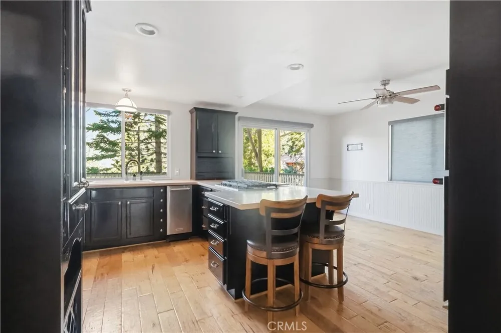 174 Golf Course Rd, Lake Arrowhead, CA 92352