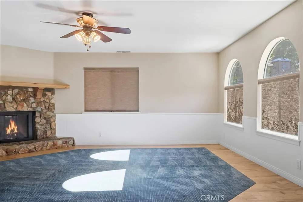 174 Golf Course Rd, Lake Arrowhead, CA 92352
