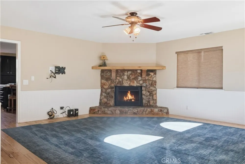 174 Golf Course Rd, Lake Arrowhead, CA 92352