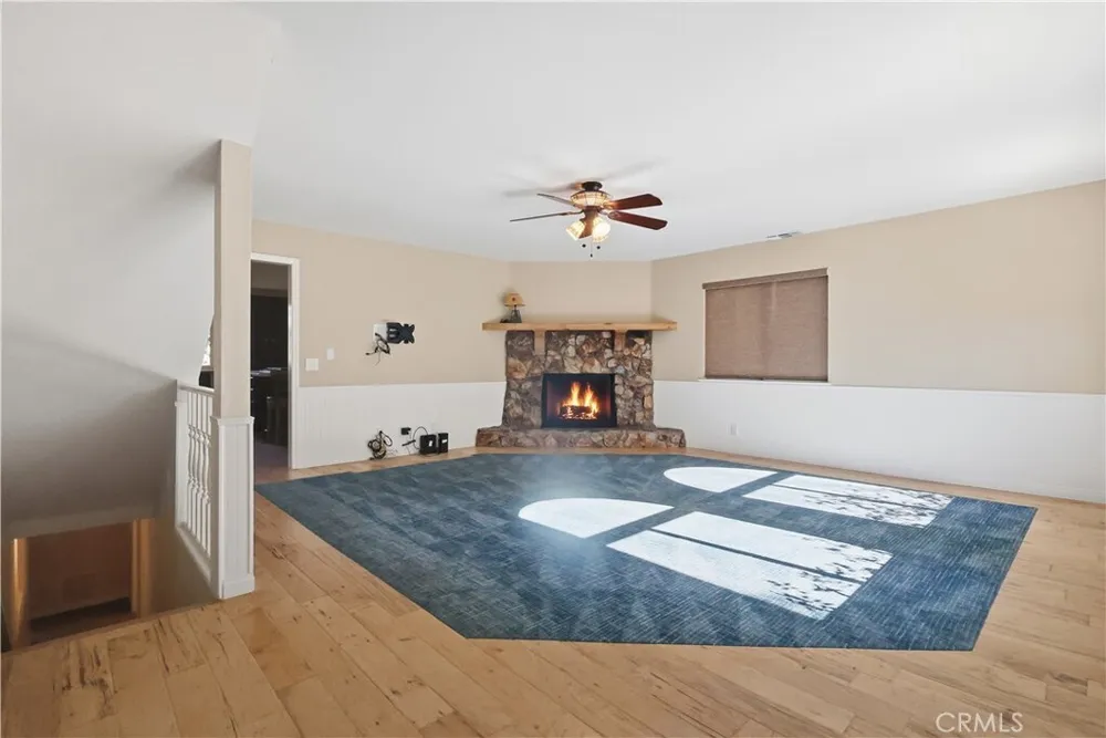 174 Golf Course Rd, Lake Arrowhead, CA 92352
