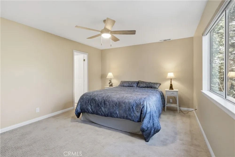 174 Golf Course Rd, Lake Arrowhead, CA 92352