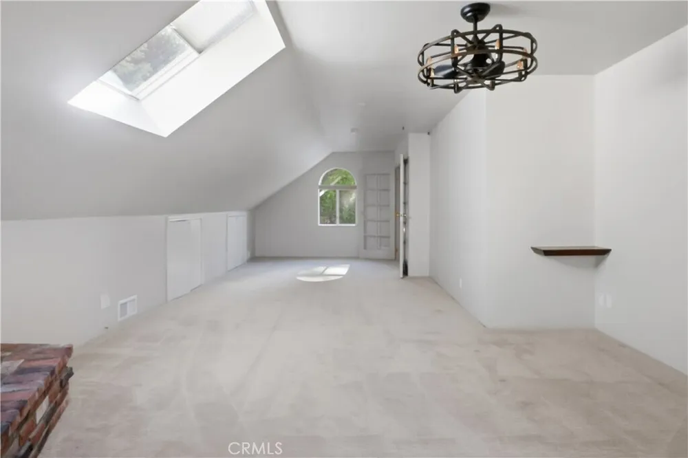 174 Golf Course Rd, Lake Arrowhead, CA 92352