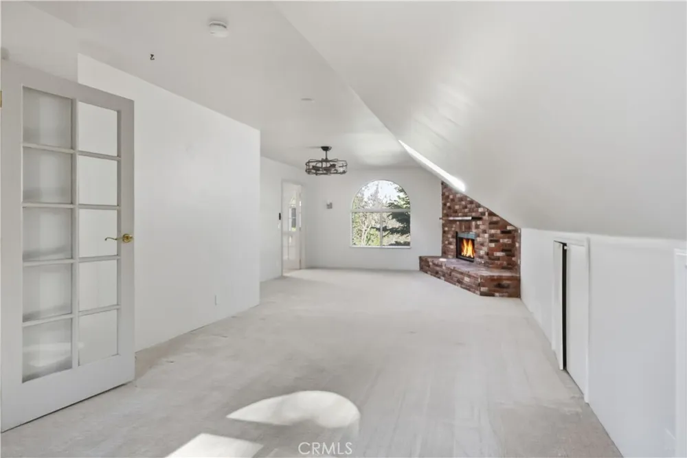174 Golf Course Rd, Lake Arrowhead, CA 92352