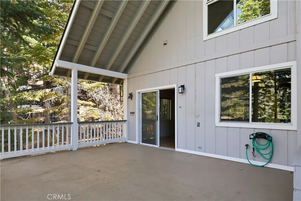 174 Golf Course Rd, Lake Arrowhead, CA 92352