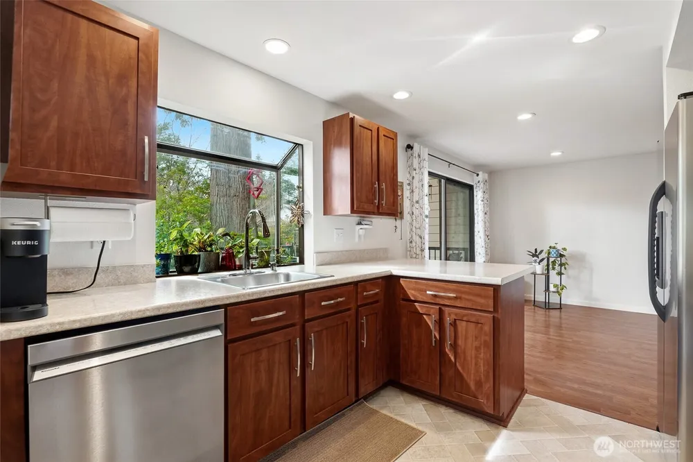 16125 SE 33rd Circle, Bellevue, WA 98008